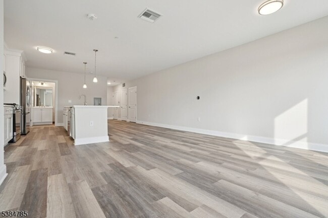 Photo - 246 Main St Unidad 201