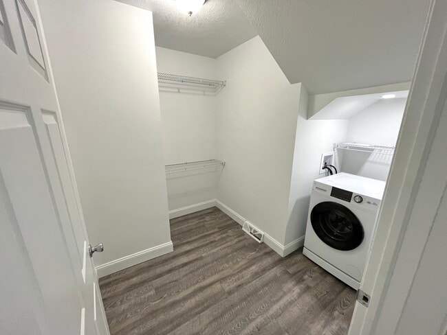 Photo - 444 W 5th St Unit 1 First floor