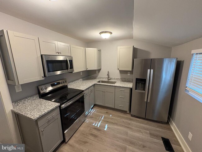 Photo - 1224 Green St