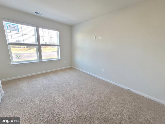 Photo - 754 Union St