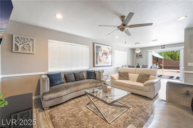 Photo - Beautiful 3 bedroom home ready for move-in