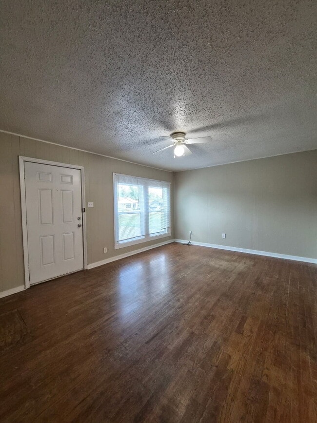 Photo - Pre-Leasing for Summer/Fall 2026 - Flooring Updates in Kitchen/Bathrooms, along with Updated Coun...