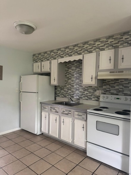Building Photo - 46 St Mathias St Unit 5 Rental