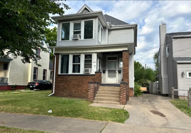 Building Photo - 2315 N Bigelow St Unit A
