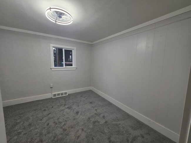 Building Photo - 1600 Woodmont Ave Unit 2