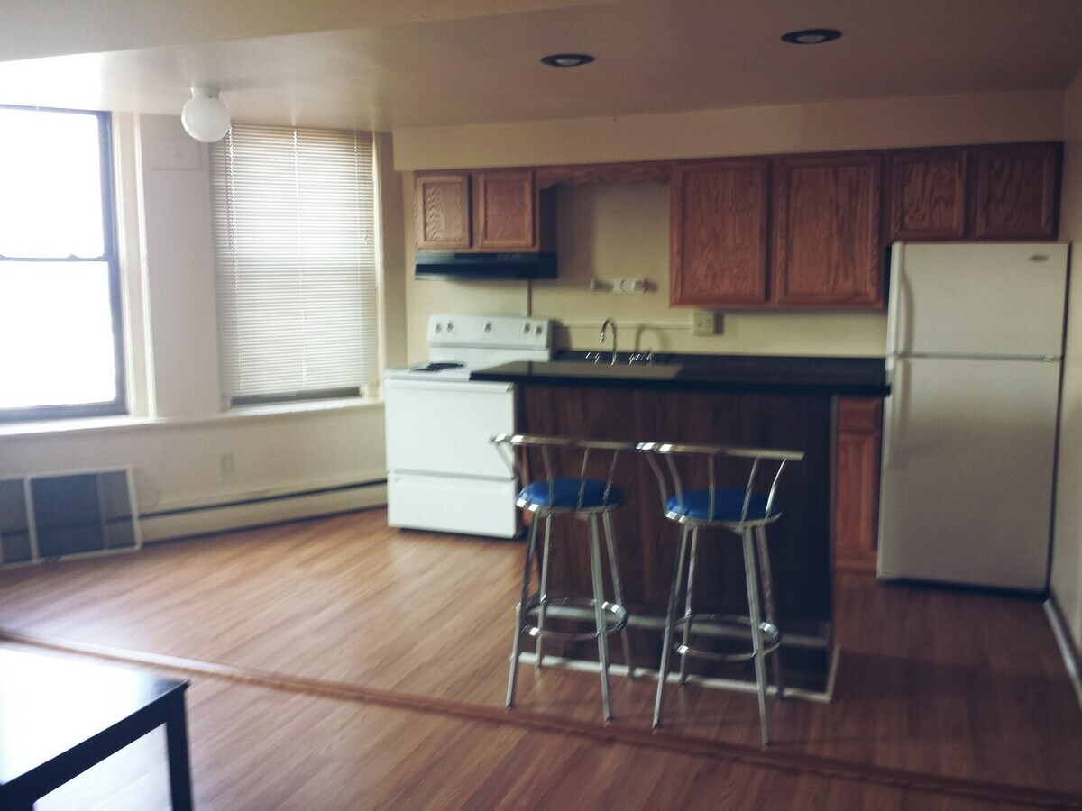 Large 2Br Student Apartment TMKRentals.com - Large 2Br Student Apartment TMKRentals.com Unit 3441-2