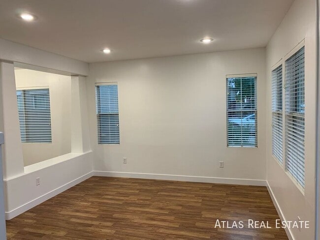 Photo - 4125 E Baylor Ln