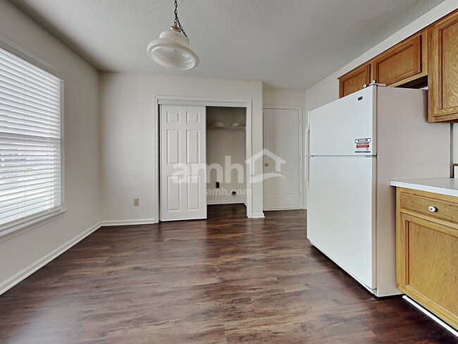 Photo - 29 Park Village Ln