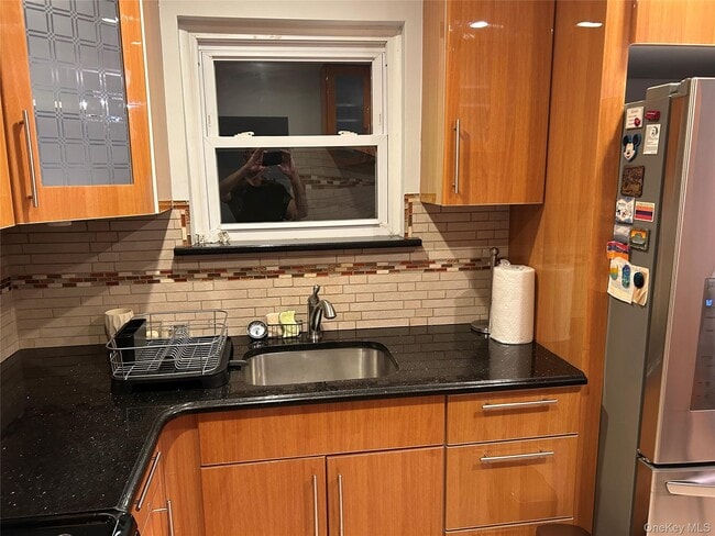 Photo - 59-26 Linden St Unit 3rd Floor