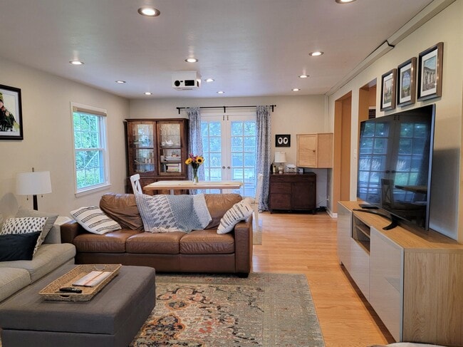 Photo - 16840 Fairview Ct