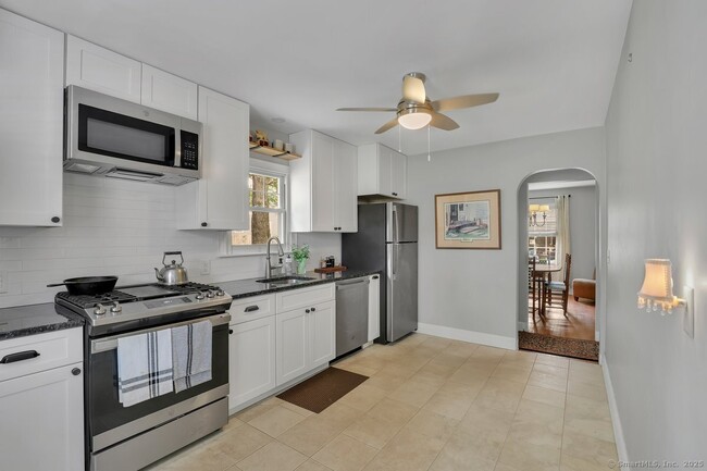 Building Photo - 3 W St Hts Rental