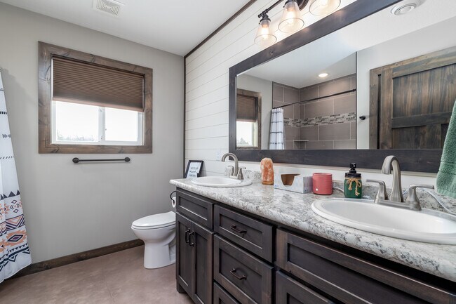 Photo - 13150 11th Ave SW