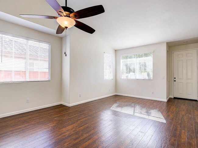 Photo - 924 Glendora Dr