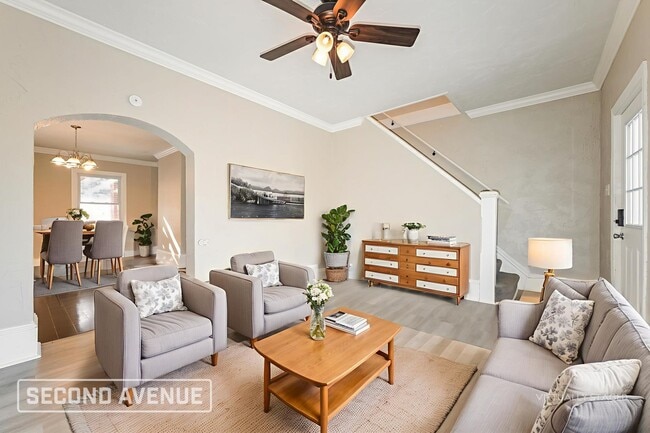 Photo - 8012 Elkhart St