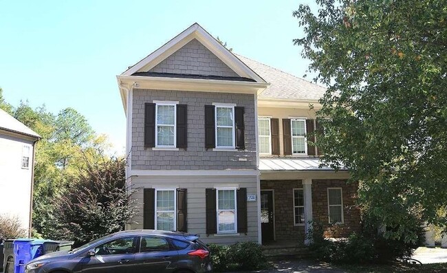 Building Photo - Great home in Chapel Hill!
