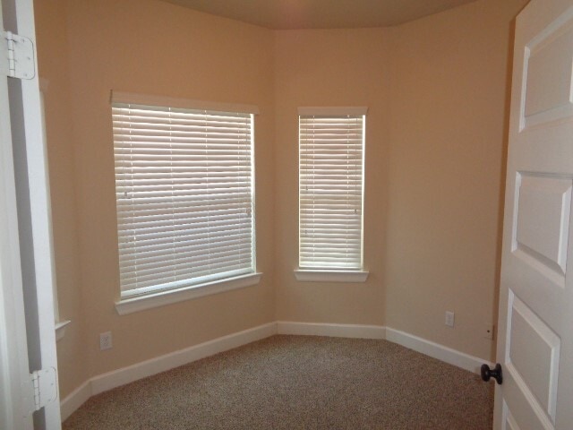 Photo - 106 Hillandale Ct