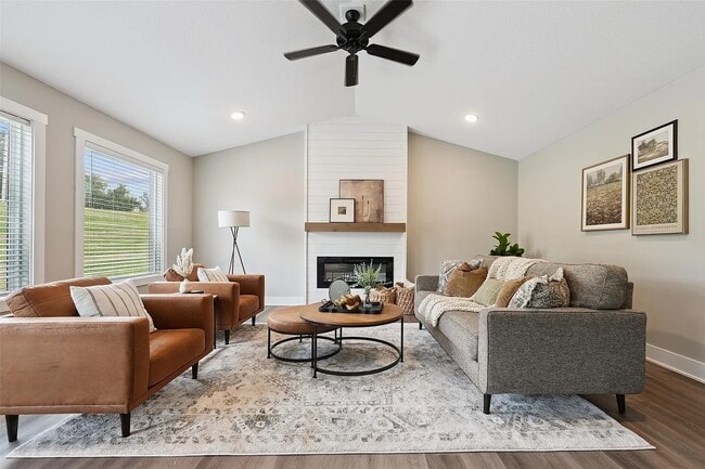 Photo - 519 Meadows Ct