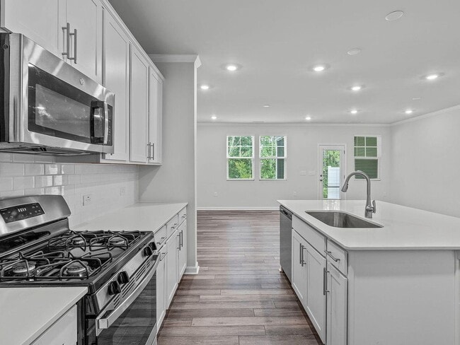 Photo - 3BR Like-New Townhome – GREAT PRICE - Community Pool/Playground