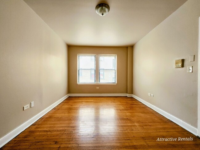 Building Photo - 4840 W Adams St Unit 2S