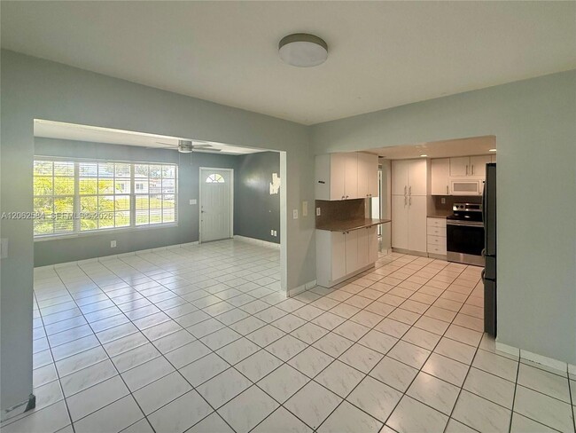 Photo - 7710 NW 5th St