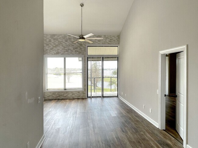 Photo - Two-Bedroom Condo for Rent in Winterset