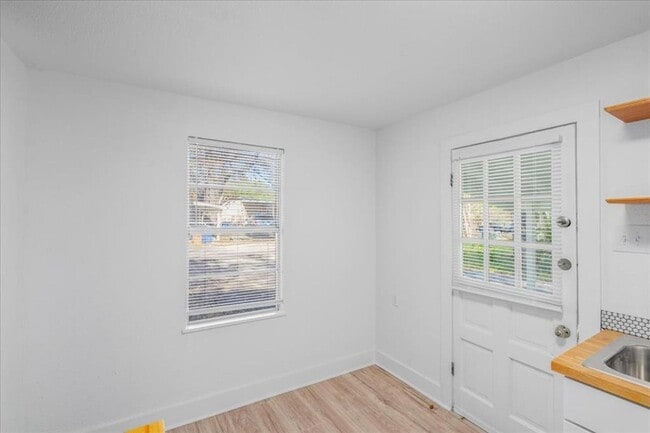 Photo - 3207 Burleson Rd Unit 1- House