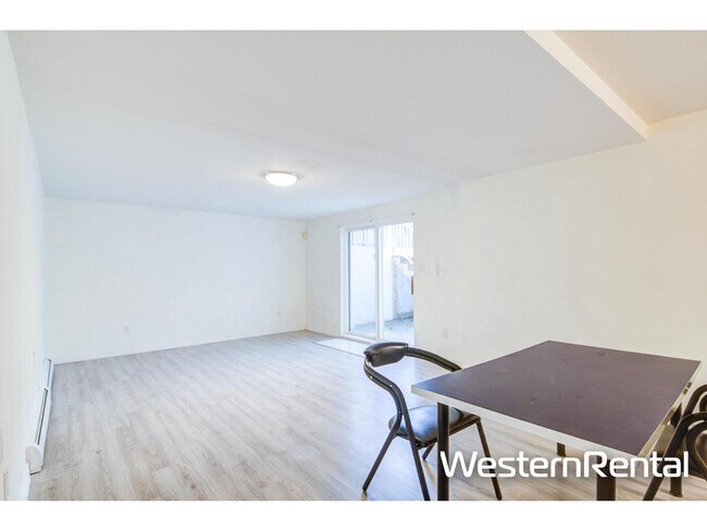 11028-1162A 162 A St