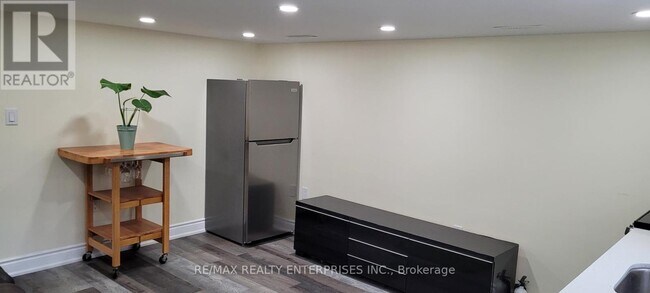 Photo - 65A Chambers Ave