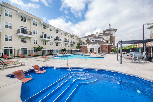 Pool and hot tub - The Wyatt Apartments