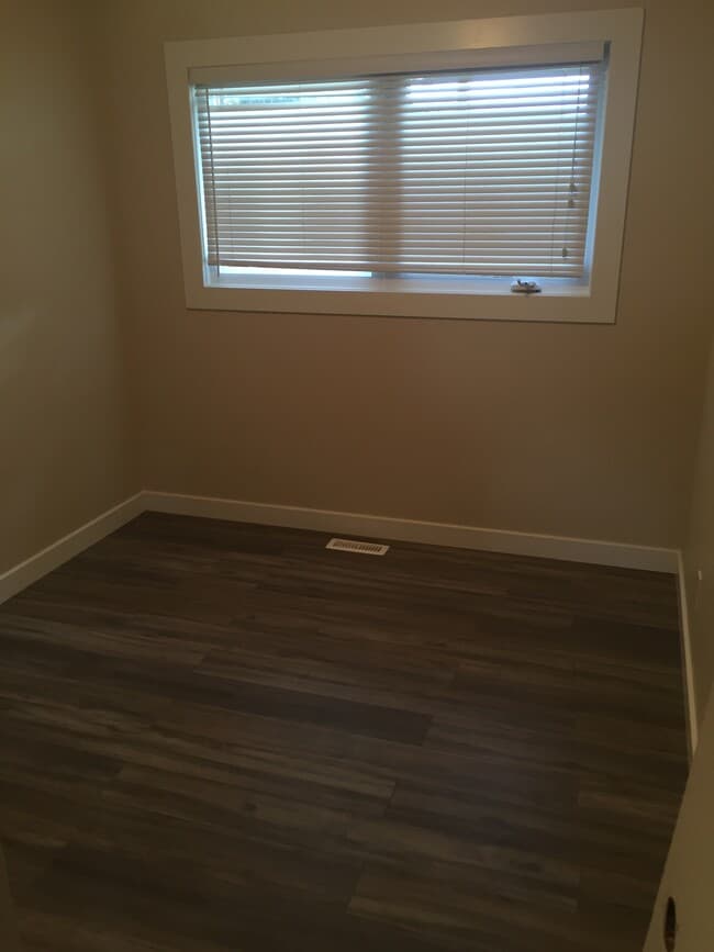 Photo - 12407 132 Av NW Unit 3-Bedroom