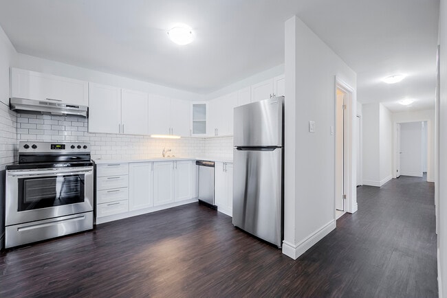 Building Photo - Maplewood Court