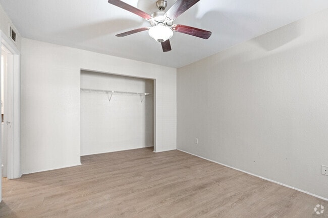 2BR, 1BA - 777SF - Primary Bedroom
