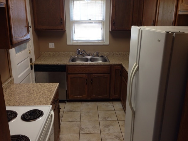 Photo - 2 Bedroom Duplex in Riverside!