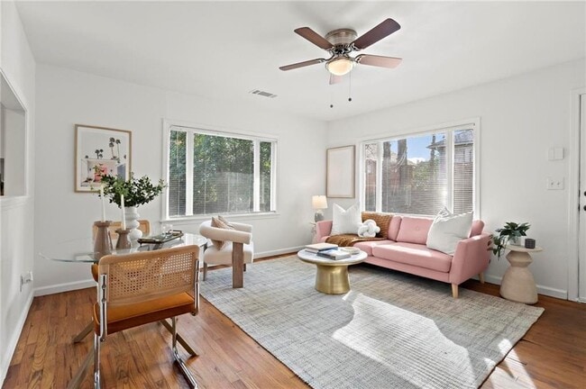 Photo - 2070 Ridgedale Rd NE