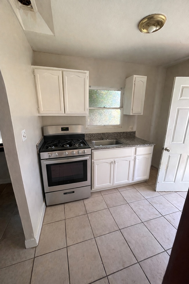 Photo - Cute One Bedroom Detached Unit