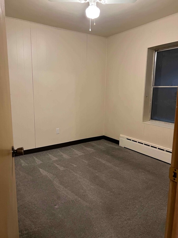 Nice sized bedroom w/ample closet space - 8428 W Lisbon Ave Apartments Unit #1