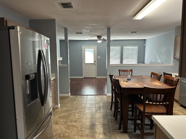 Photo - 8124 Stowe Springs Ln