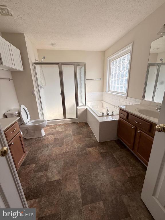 Photo - 4114 Derbyshire Ln