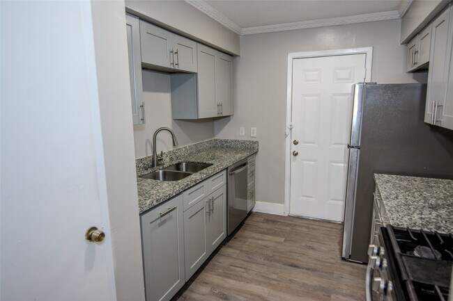 Photo - 1647 Northwood St Unit 1647