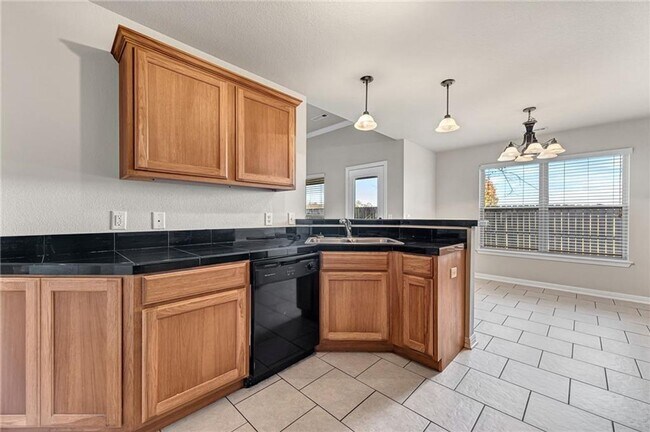 Photo - GREAT LOCATION IN ROGERS!!!