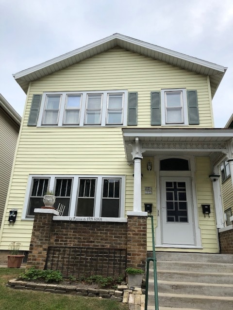 Building Photo - 1527 N Jackson St Unit Maison de Van Gogh -Lower