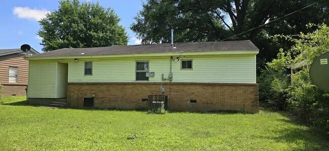 Photo - 646 Leacrest Ave