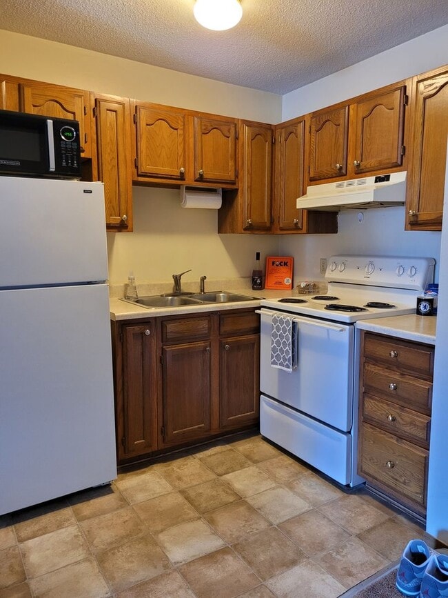 Photo - Spacious Downtown One Bedroom Unit 13