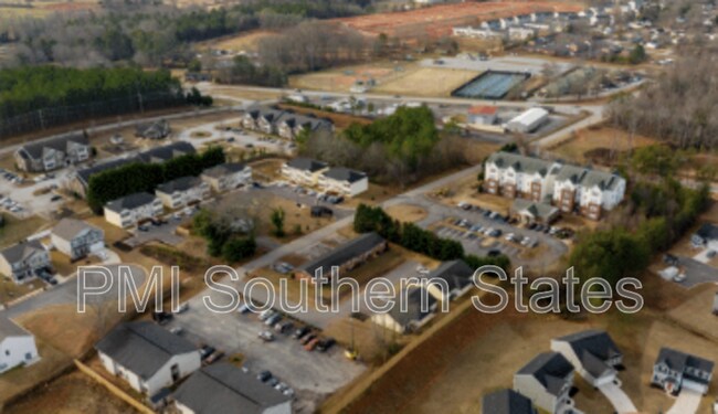 Photo - 208 Walnut Hill Dr Unit B