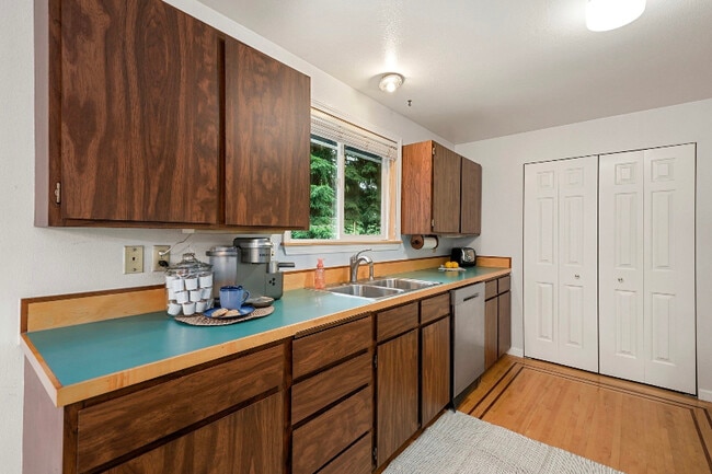 Photo - 11624 NE 74th St