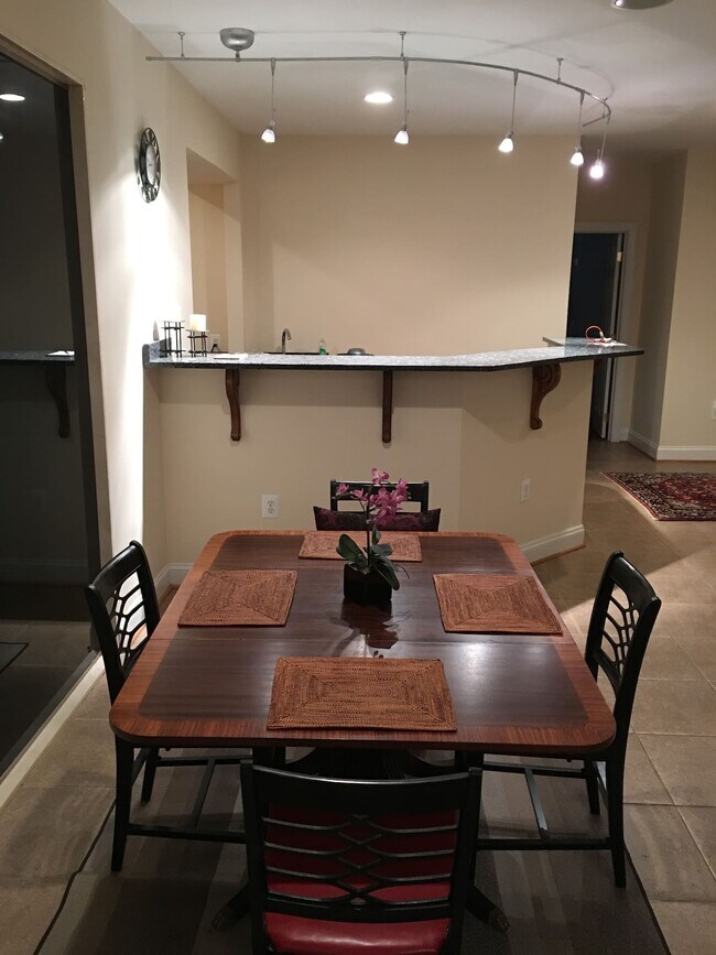 Photo - 445 Knoll St NW