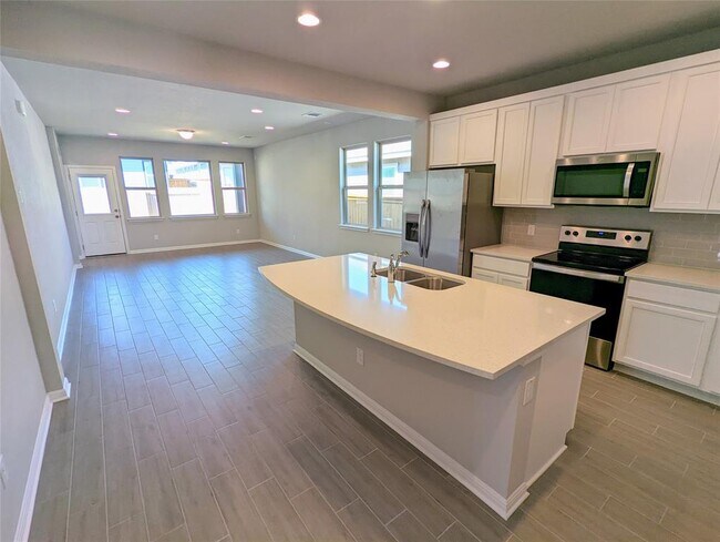 Photo - 121 Drifter Ln