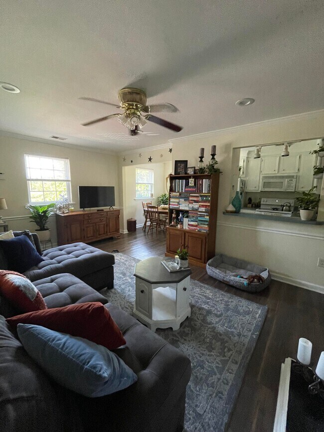 Photo - 3930 Azalea Dr