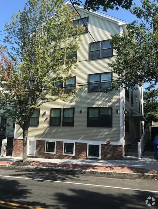 Building Photo - 298 Wickenden St Unit 07 Rental