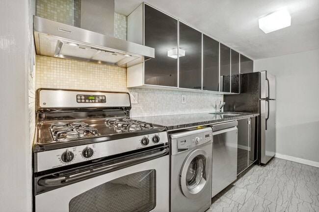 Photo - 83 Montgomery St Unidad 101